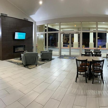 Days Inn By Wyndham Eastland Екстер'єр фото