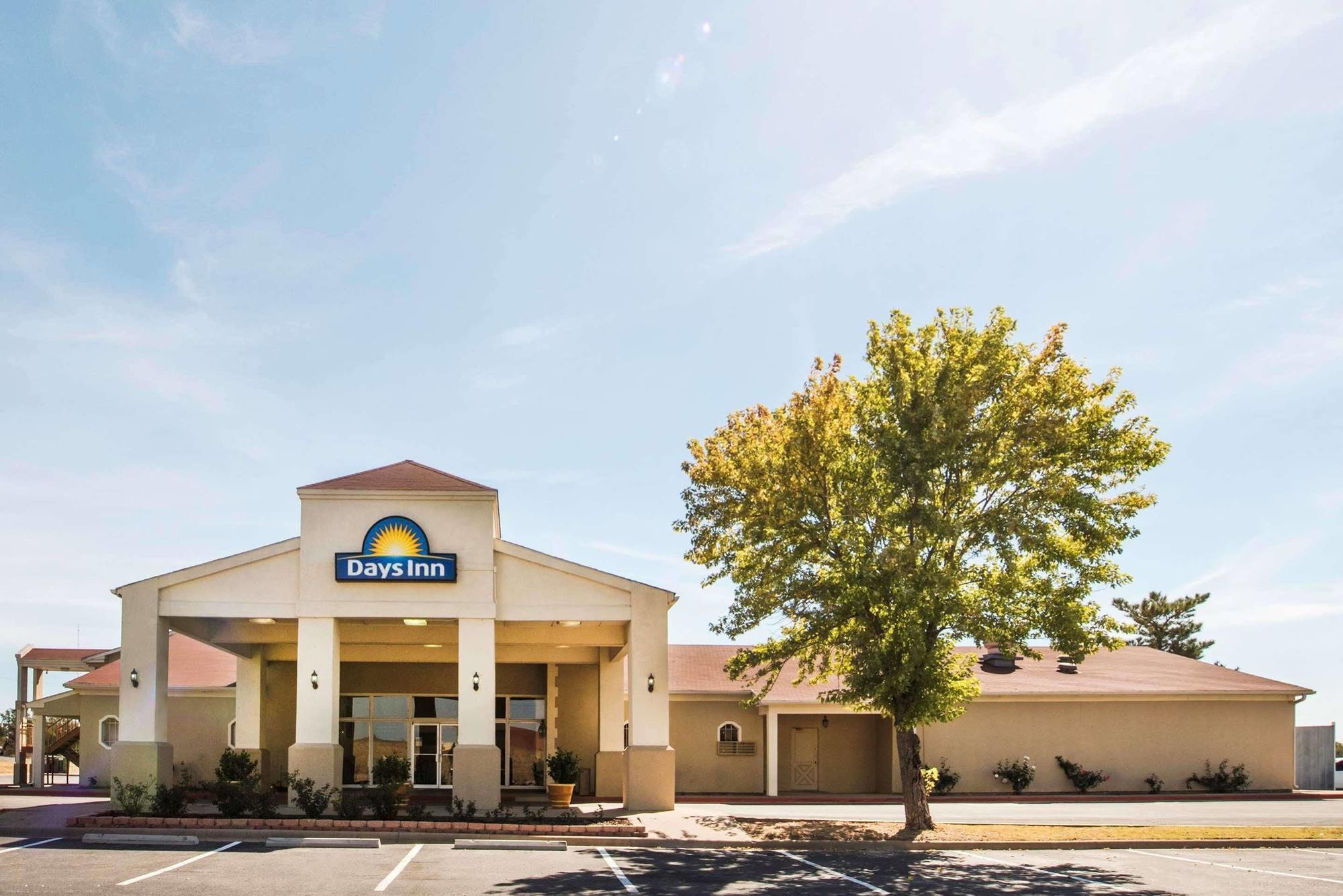 Days Inn By Wyndham Eastland Екстер'єр фото